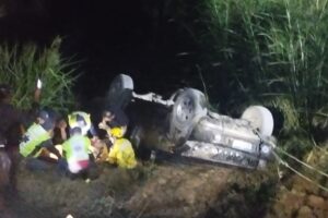 Homem é resgatado após cair em ribanceira em Taió